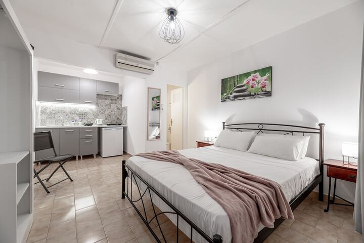 Room 9 of 29