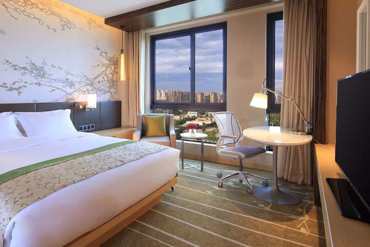 Room 6 of 36