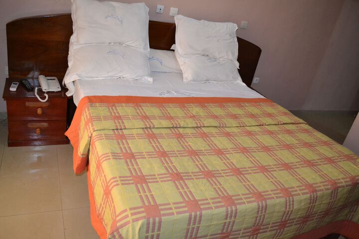 Room 10 of 22