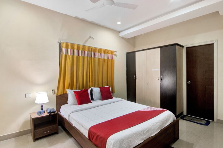 Room 9 of 26