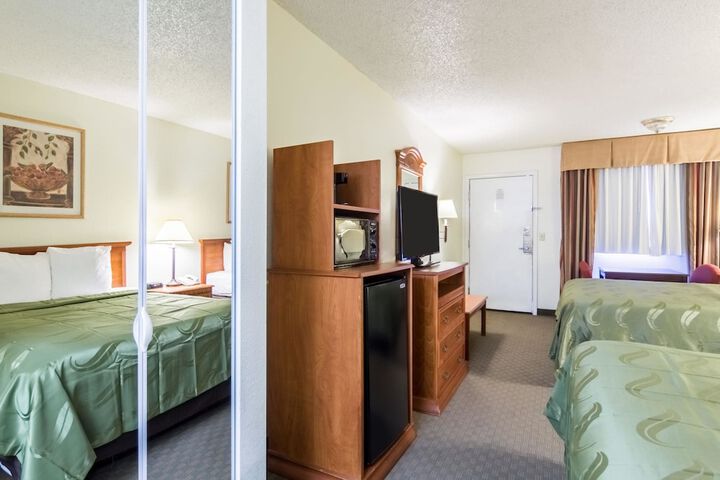 Room 20 of 48