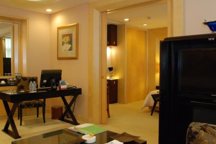 Room 16 of 26