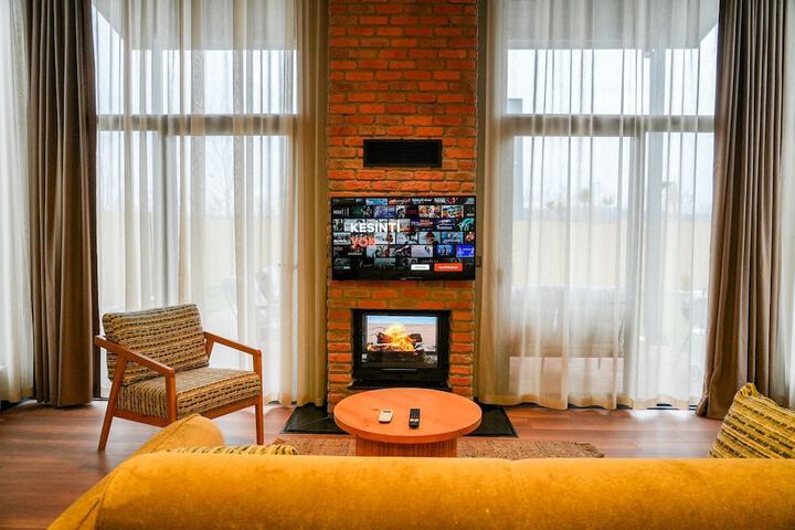 Room 23 of 99