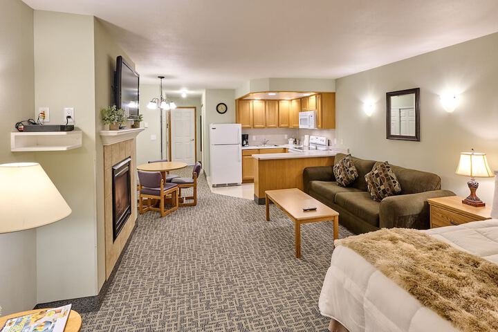 Room 46 of 198