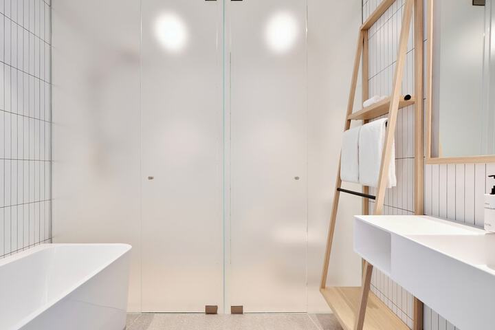 Room 5 of 36