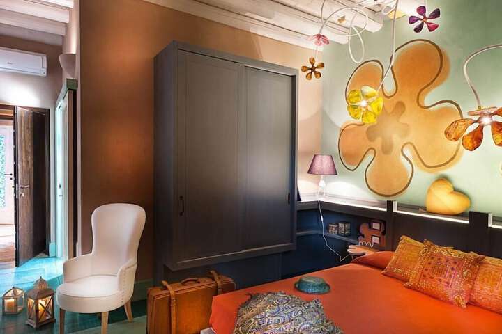 Room 12 of 27