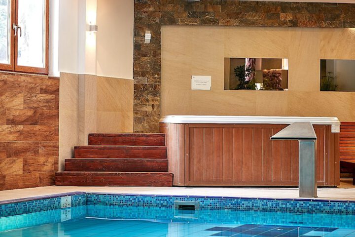Hotel with Pool
