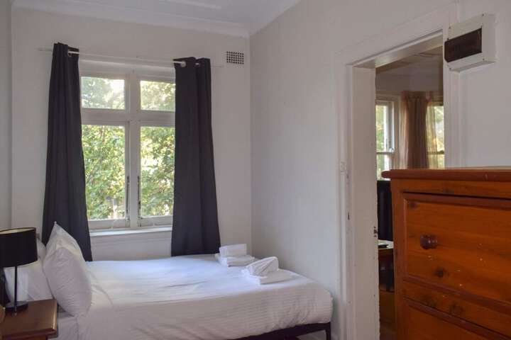 Room 3 of 10