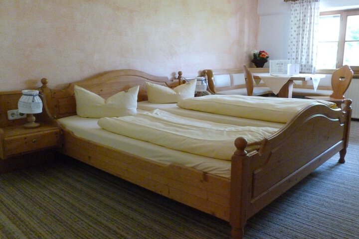 Room 18 of 46