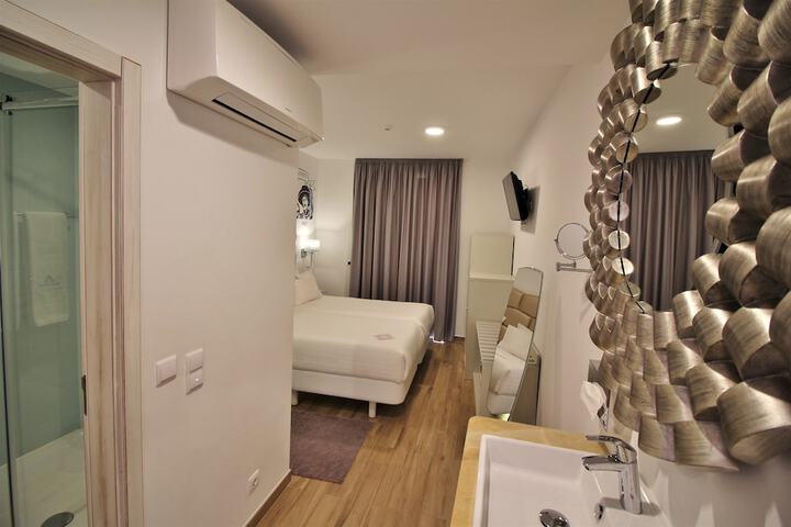 Room 12 of 53