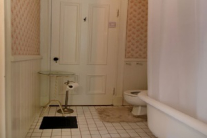 Room 165 of 408