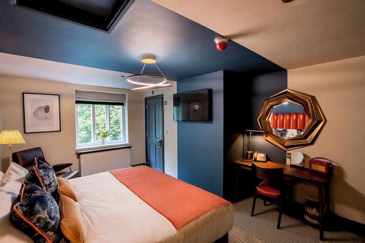 Room 17 of 40