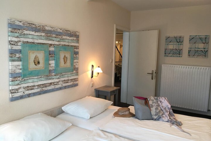 Room 17 of 51