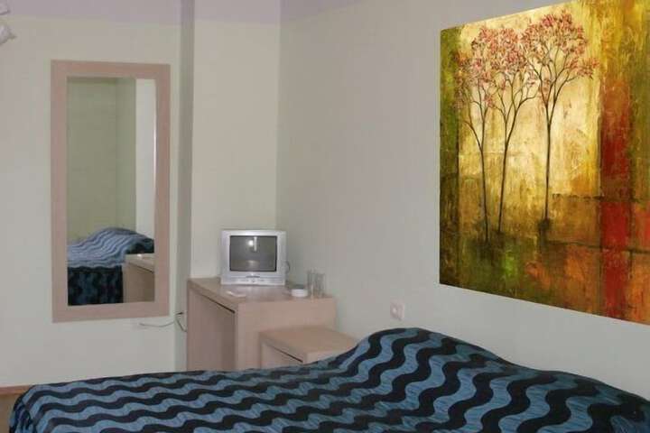 Room 13 of 23