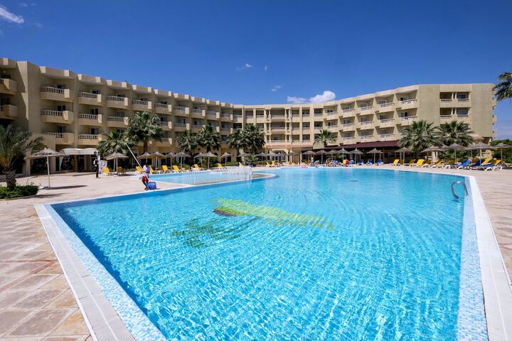 Hotel Pool
