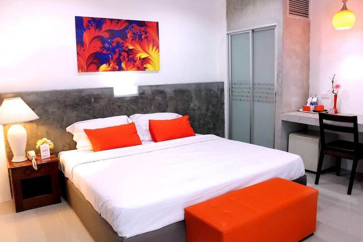 Room 6 of 22