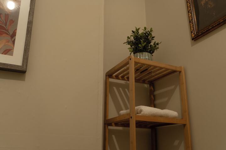 Room 62 of 100