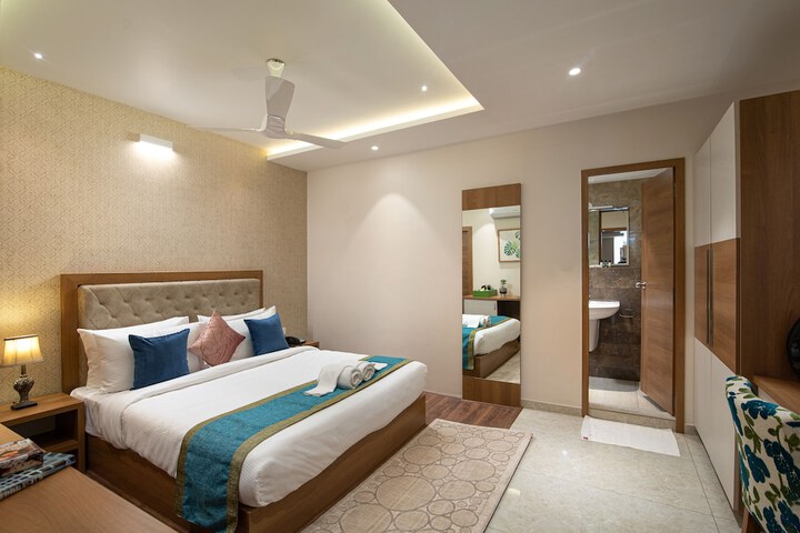 Room 9 of 36