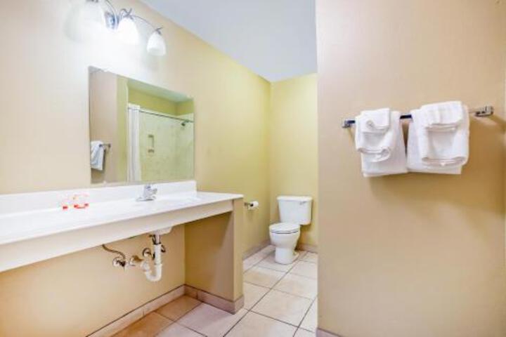 Relax Inn in Jacksboro, TX