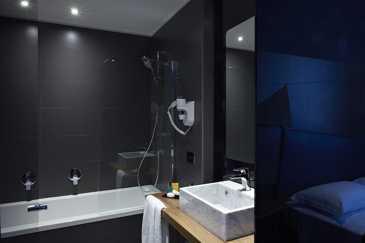 Bathroom Interior Photo