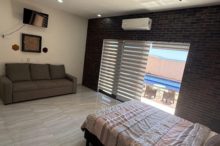 Room 15 of 53