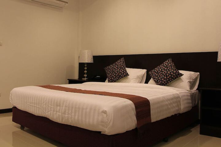 Room 8 of 45