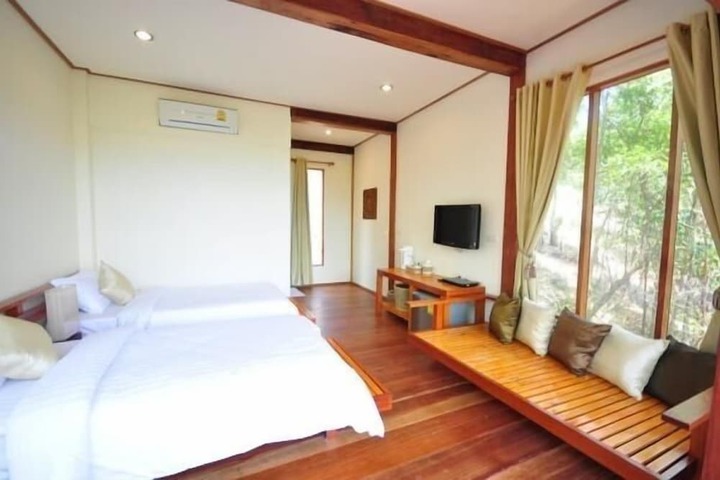 Room 28 of 75