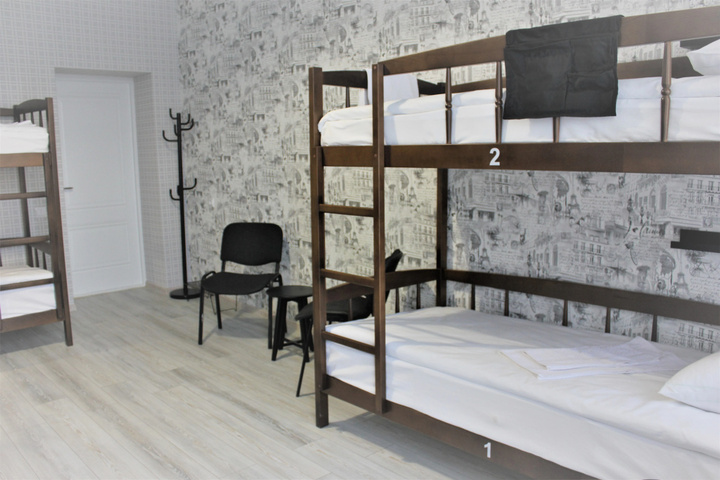 Room 16 of 37