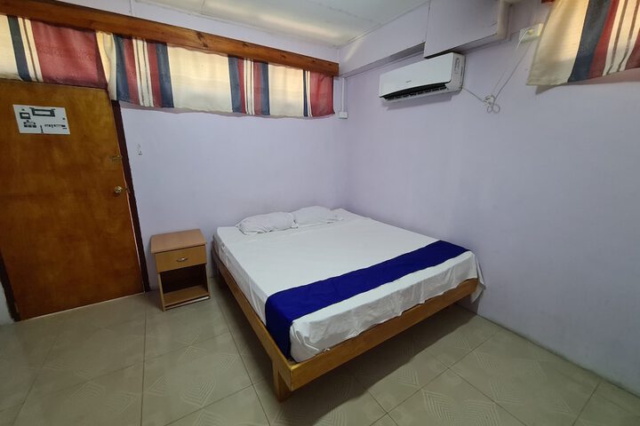 Room 7 of 42