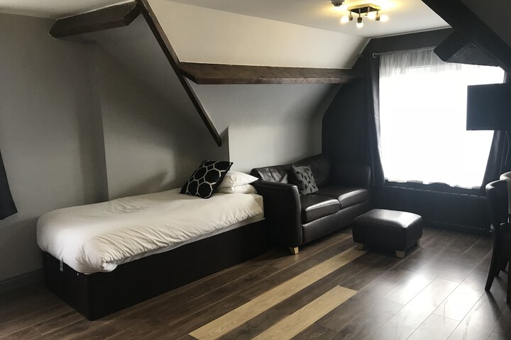 Room 13 of 73