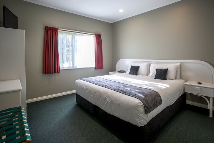 Room 16 of 53