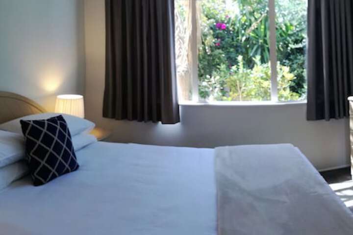 Room 4 of 30