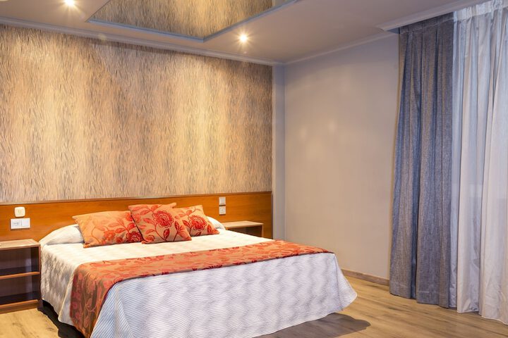 Room 14 of 35