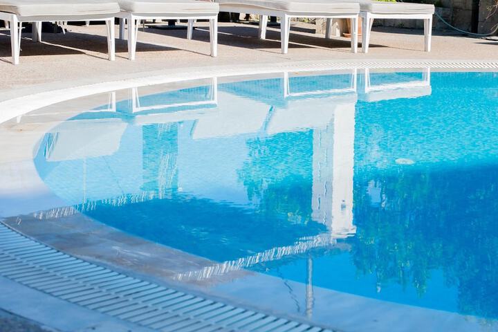 Pool 32 of 40