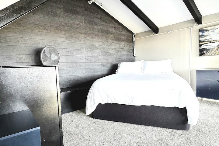 Room 92 of 140