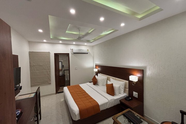 Room 7 of 20