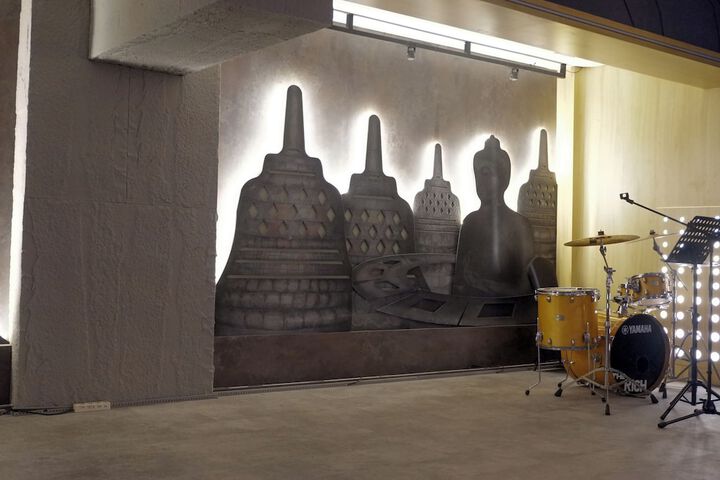 Hotel Lobby