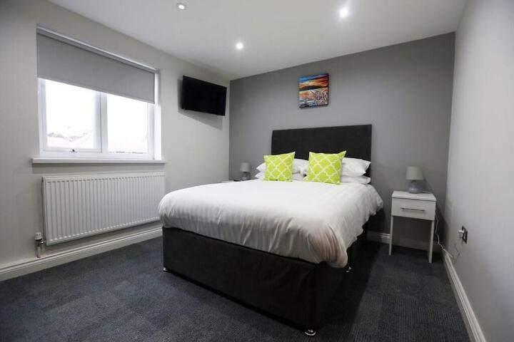 Room 10 of 37