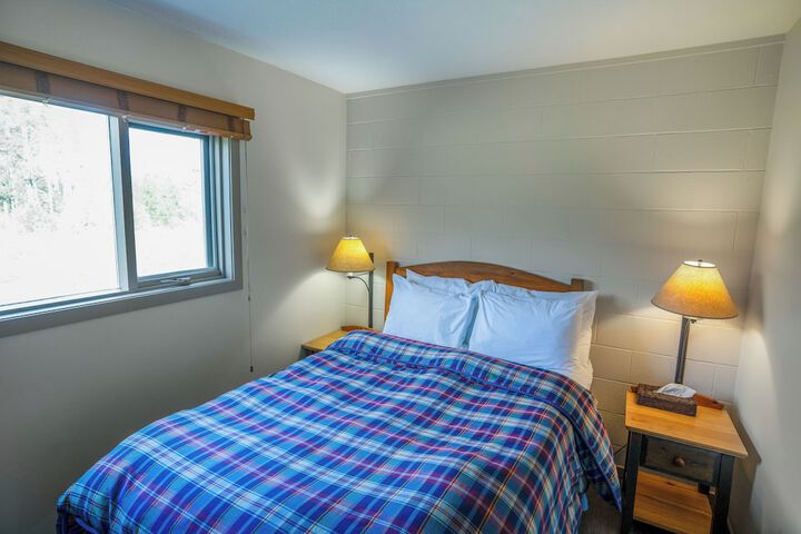 Room 4 of 17