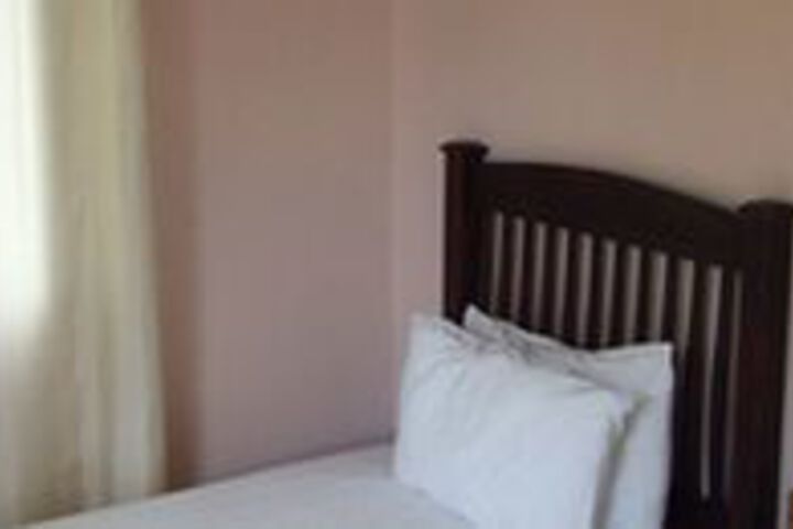 Room 4 of 14