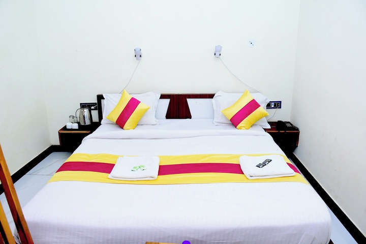 Room 13 of 17