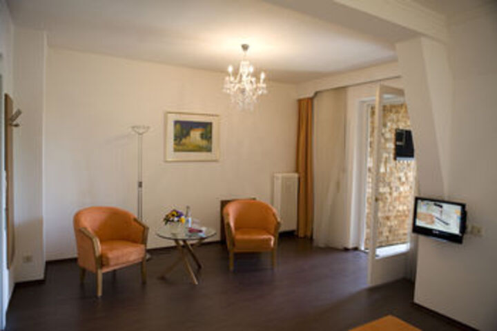 Room 24 of 29