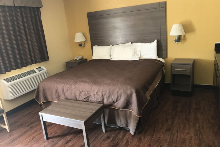 Room 4 of 42