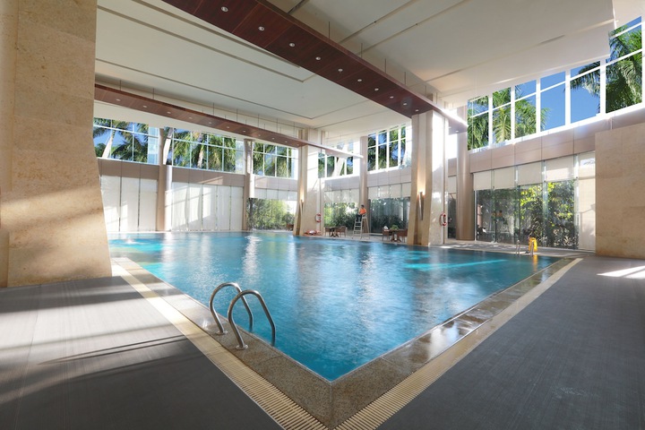 Hotel with Pool