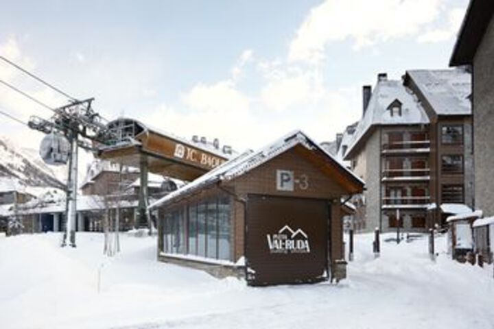 Hotel 8 of 41