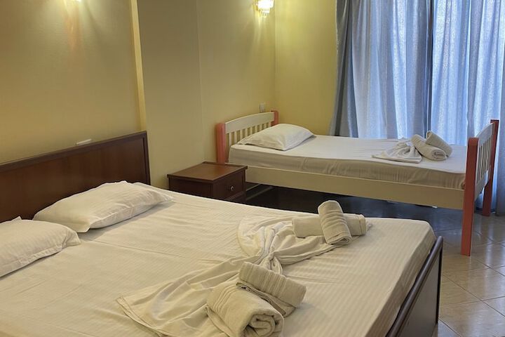 Room 8 of 31