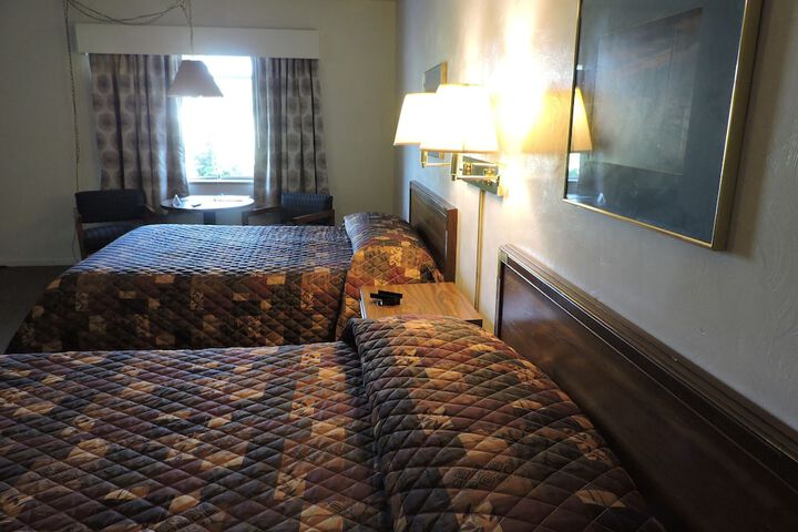 Room 13 of 31
