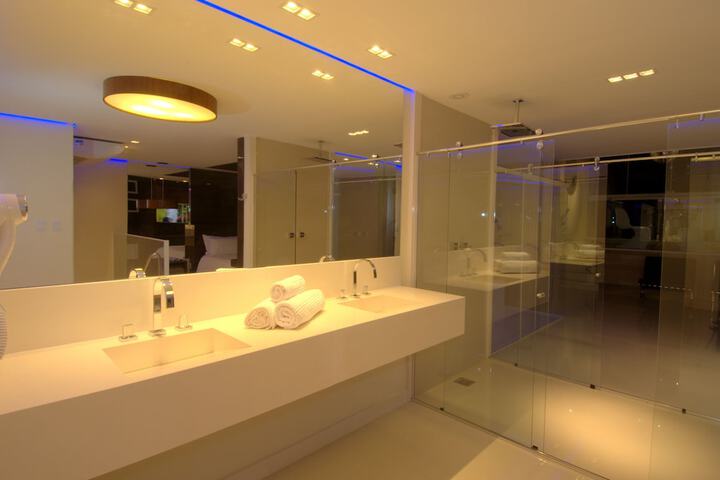 Room 20 of 37