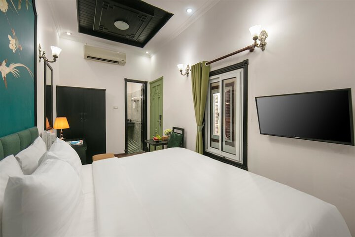 Room 11 of 47
