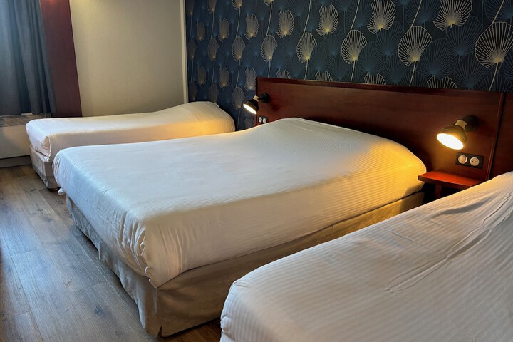 Room 8 of 45